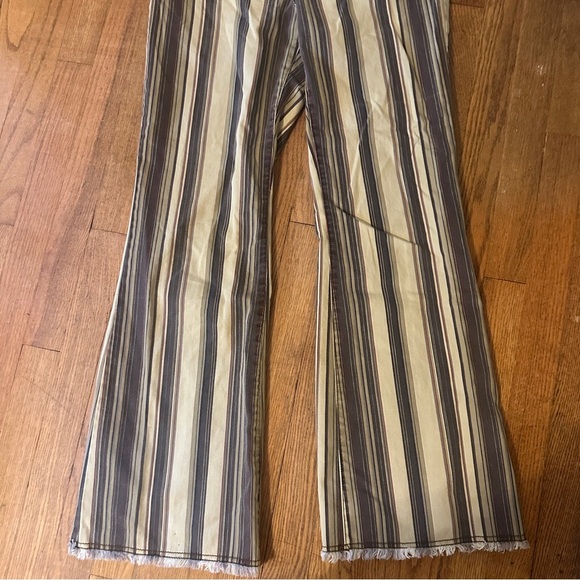Vintage Low Rise Striped Bell Bottom 
Jeans by Newport News Jeanology size 8 - Picture 8 of 10
